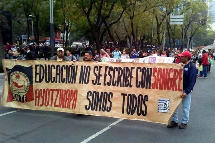México: Protestas para exigir respuestas por los 43 estudiantes desaparecidos de Ayotzinapa