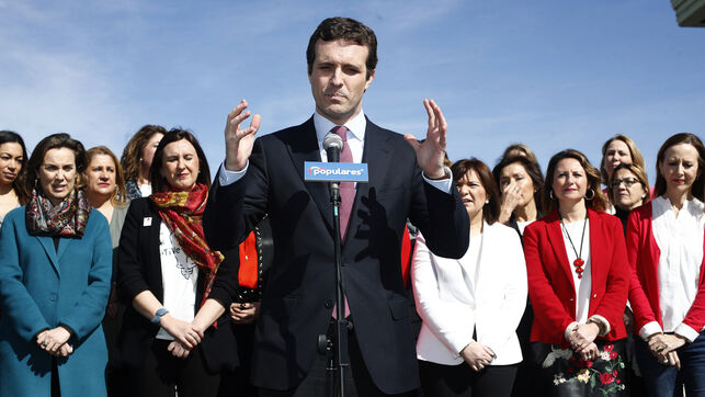 Casado presume de los logros del PP con sus candidatas: "No quiero un país que enfrente a mi hija y mi hijo"