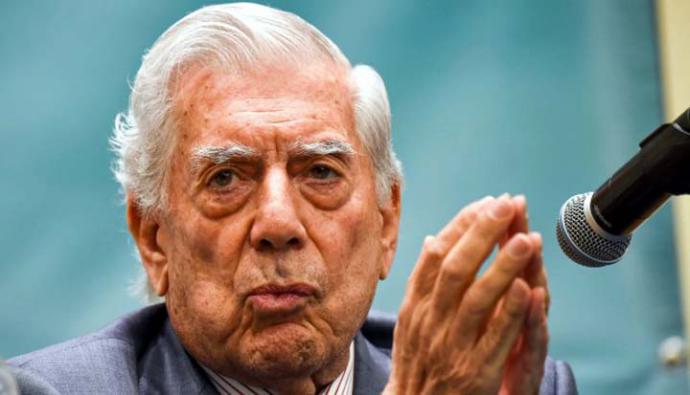 Mario Vargas Llosa: "Apoyo el feminismo democrático, pero hay uno dogmático que hay que combatir". 