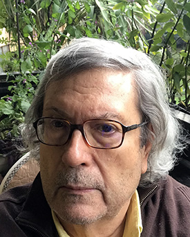  Fernando Almena, autor teatral y nombre destacado en la literatura infantil