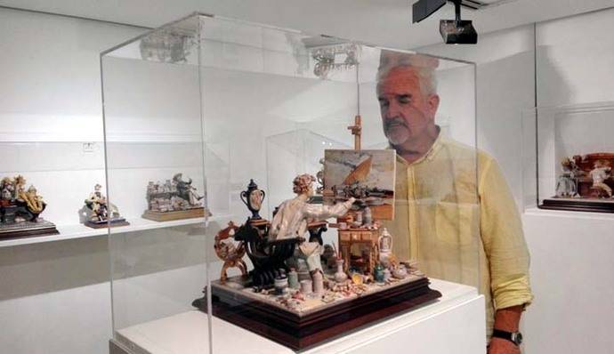 Vicente Espinosa: exposición “Valencia en barro” sobre cerámica escultórica