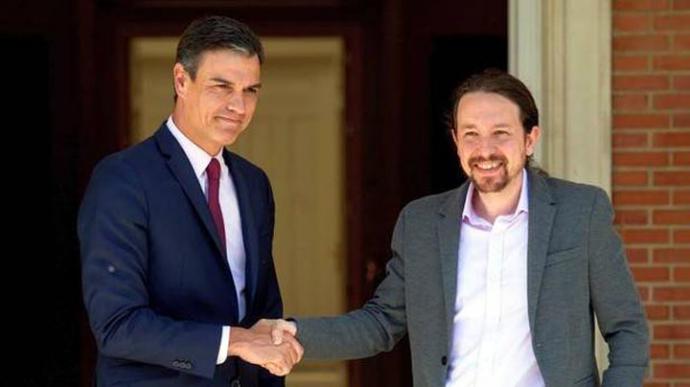 Iglesias, muy 'optimista' tras reunirse con Sánchez, aunque no aclara si será posible un Gobierno de coalición