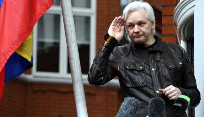 Julian Assange se refugió en la embajada ecuatoriana en la capital británica en 2012 para evitar su extradición a Suecia