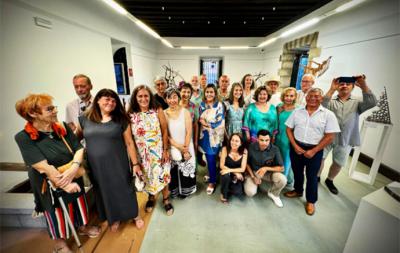 La alcaldesa de San Lorenzo inaugura 'MÍNIMO TAMAÑO GRANDE', 2024 – Exposición, vuelve con esculturas a San Lorenzo de El Escorial