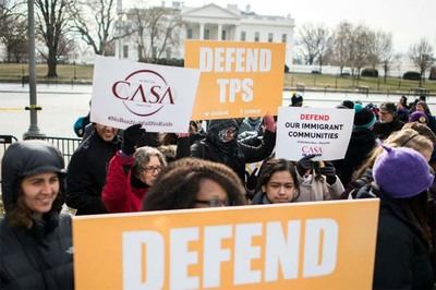 Manifestantes a favor del TPS en Washington.