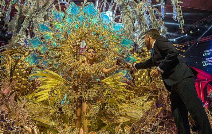 Corina Mrazek González, nueva Reina del Carnaval de Santa Cruz de Tenerife 2024