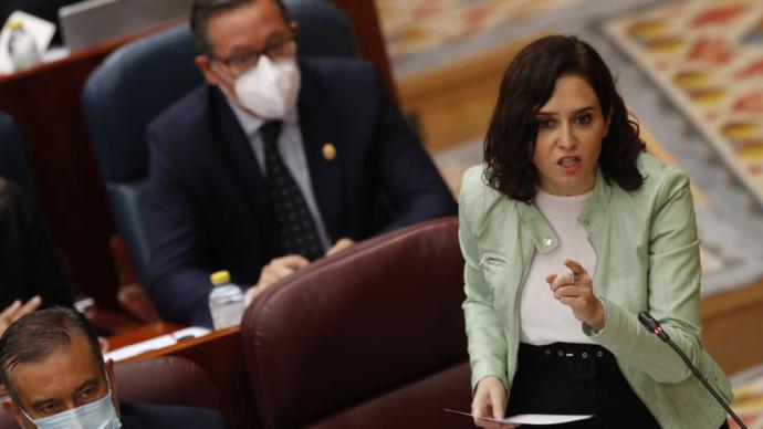 Díaz Ayuso durante su intervención en la sesión de control del jueves. Javier Lizón / EFE