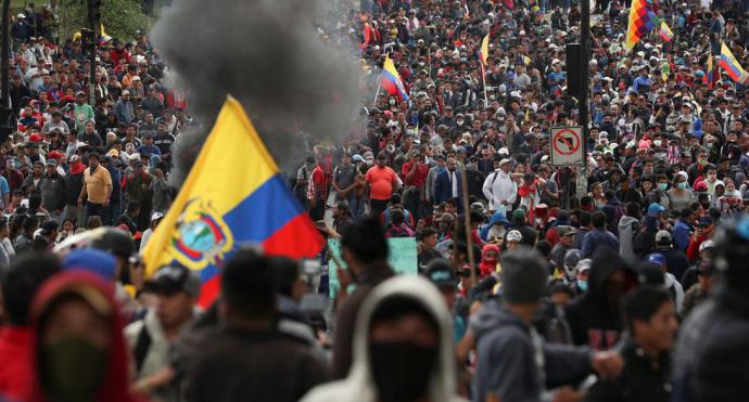 Ecuador: Decretan toque de queda nocturno por las manifestaciones de protesta