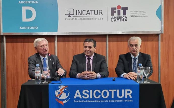 ASICOTUR presentó “Caminos iniciáticos” en Buenos Aires