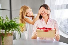 72 euros, eso es lo que gastarán los españoles, de media, en regalos para el Día de la Madre este año