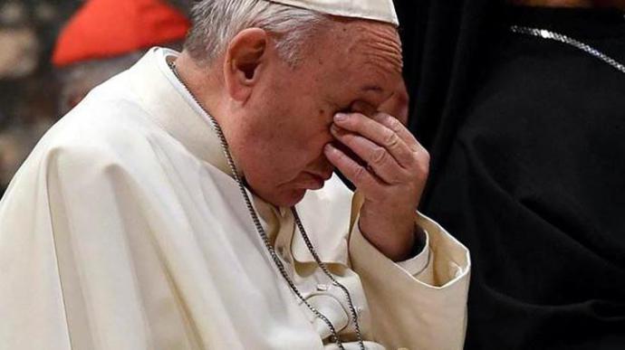 El papa da un año a las diócesis para crear un sistema de denuncia para casos de pederastia