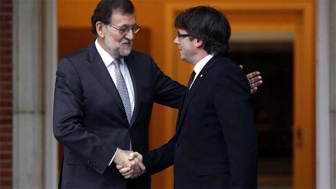 Mariano Rajoy y Carles Puigdemont en una imagen de archivo