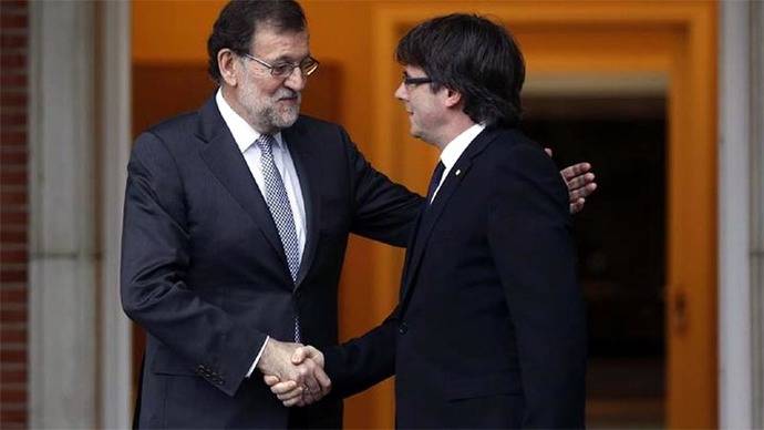 Mariano Rajoy y Carles Puigdemont en una imagen de archivo