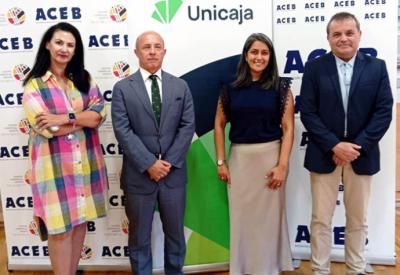 Unicaja ofrece a los empresarios de Benalmádena servicios y productos adaptados a sus necesidades