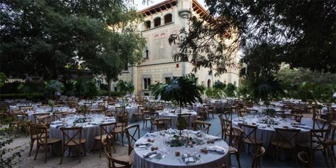 Bodas al aire libre: por qué cada vez más parejas eligen entornos naturales y fincas exclusivas cerca de Barcelona