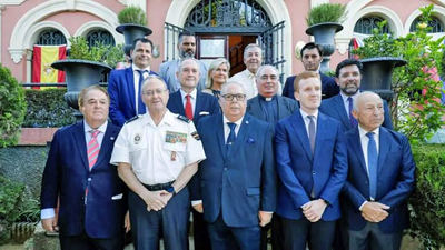El Ateneo de Triana entregó sus anuales Premios “Llaves corazón de Triana”