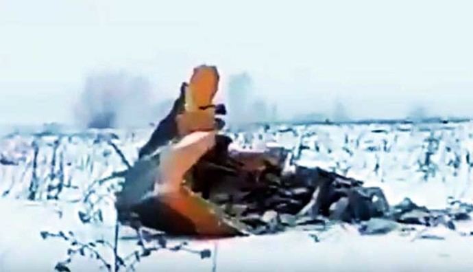 Las primeras imágenes del avión comercial estrellado en Rusia