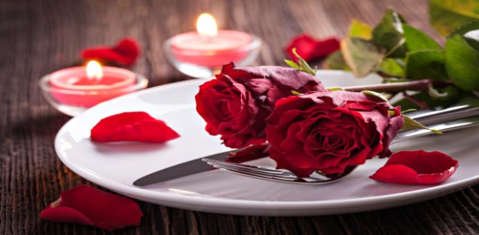 La mitad de los españoles celebrará San Valentín en un restaurante o marisquería