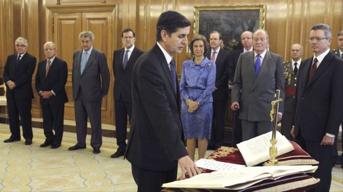 El magistrado Pedro González Trevijano jura su cargo como magistrado del TC en 2013