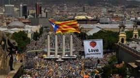 Gran concentración independentista para apoyar el referéndum en Cataluña