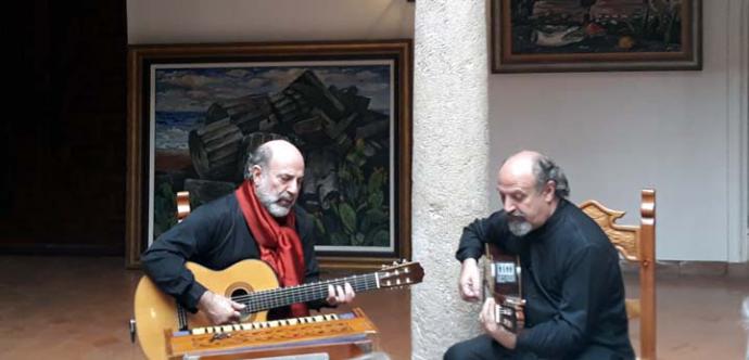 Un concierto de los Hermanos Lorenzo y Enzo Mancuso, hizo vibrar el museo F. Gregorio Prieto con su canto