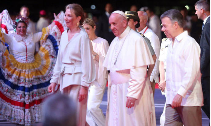 El papa Francisco se despidió de Colombia