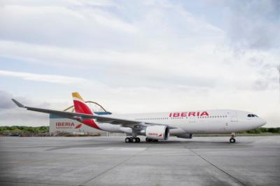 Iberia empieza a operar cinco vuelos semanales entre Madrid y Montevideo