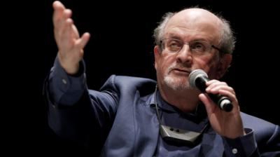 El escritor británico Salman Rushdie