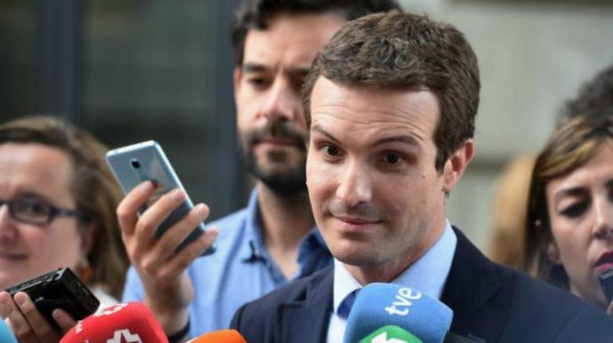 Casado pide a Sánchez que le llame para hablar de Catalunya tras acusarle de ser 'responsable' del golpe de Estado