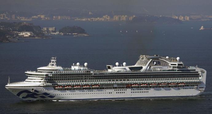 Coronavirus: Cómo es el lujoso crucero en cuarentena que ahora es una “prisión flotante' de 3.700 personas