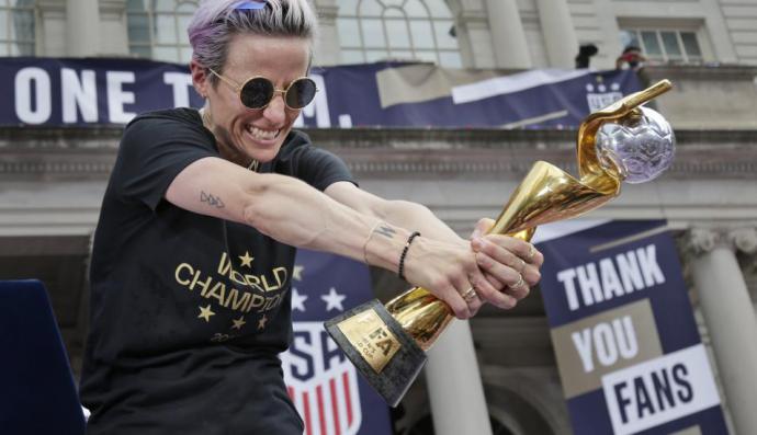 Megan Rapinoe es la capitana de la selección de fútbol estadounidense 