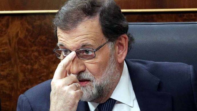 Rajoy da cinco días a Puigdemont para confirmar si declaró la independencia