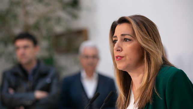 Susana Díaz promete un traspaso de poderes "ejemplar" para un Gobierno "legítimo" pero que "no merece Andalucía"