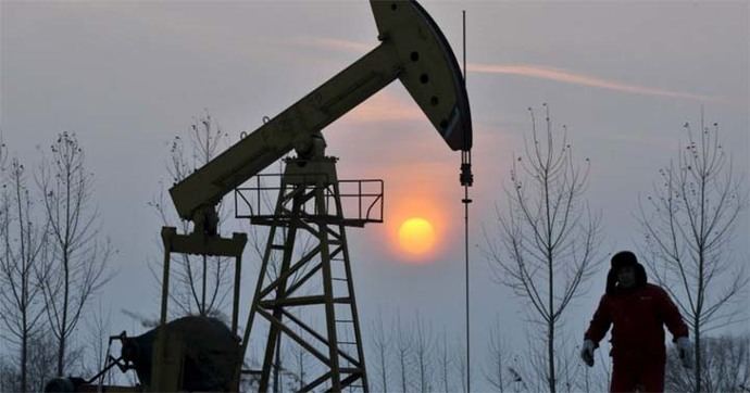 Oferta de petróleo crecerá más que la demanda en 2018