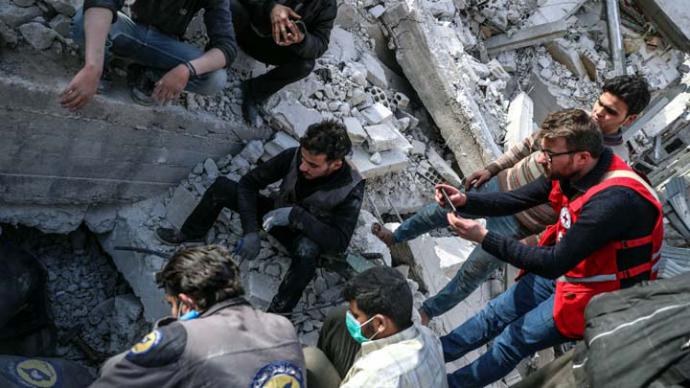 Mil personas fueron evacuadas de un barrio del sur de Damasco