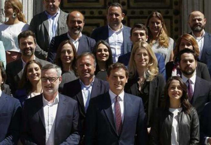 Cs arranca la legislatura con una iniciativa para proteger a las familias 