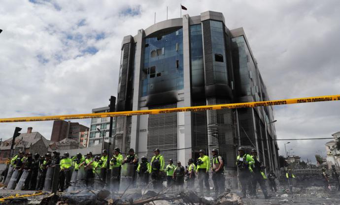 Ecuador: indígenas y el gobierno abren diálogo tras violenta jornada en Quito