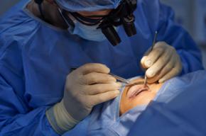 Blefaroplastia: la cirugía que devuelve una mirada más descansada y rejuvenecida