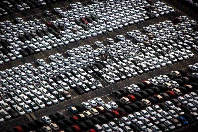 Las ventas de coches en España suben a pesar de la caída de los particulares