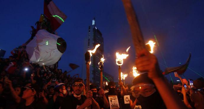 Nuevos enfrentamientos en Chile en masiva manifestación
