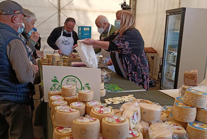 Cantabria: La Feria de la Leche elaboró el queso fresco más grande de Cantabria