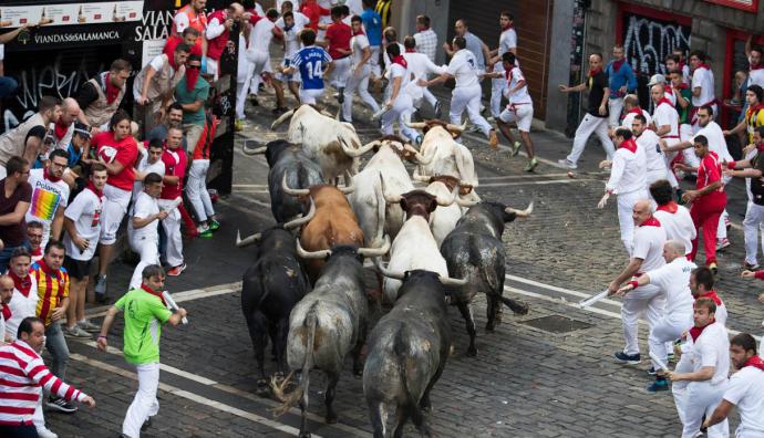 San Fermín: tres corneados dejó el octavo y último encierro en Pamplona