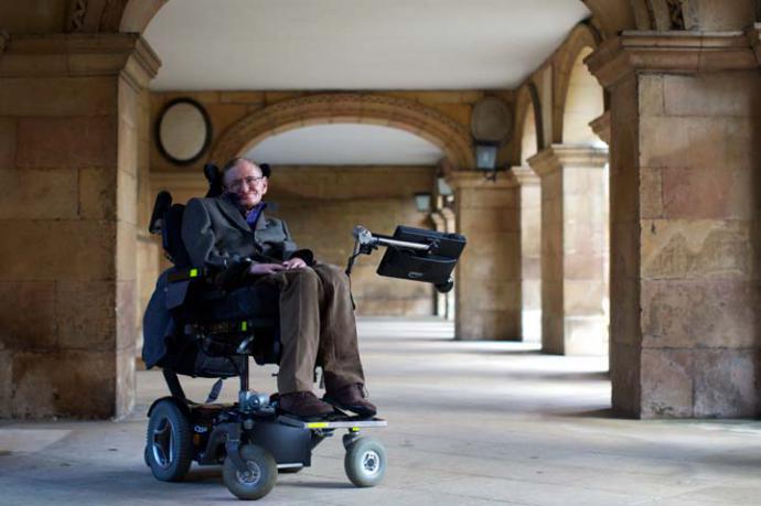 Stephen Hawking, un científico brillante con estatus de estrella del rock