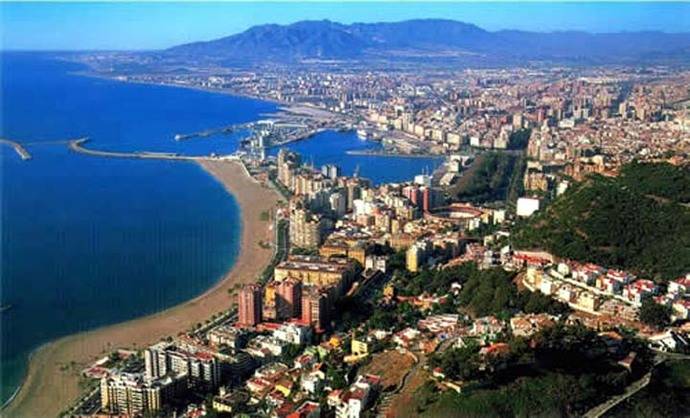 Málaga firma este verano los mejores datos turísticos de su historia, con casi un 10% más de viajeros