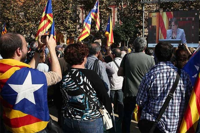Fiscalía pide imputar a alcaldes catalanes que cedan locales para referéndum