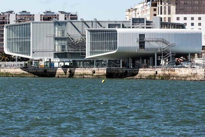 Centro Botín para el Arte, edificio de Renzo Piano que vuela sobre el mar de Santander