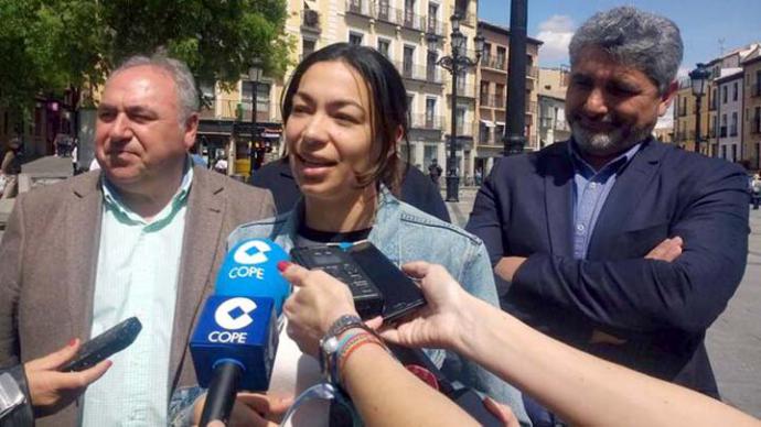 El candidato del PP por Huelva, Juan José Cortés, acusa a Pedro Sánchez de 'sentarse a la mesa con pederastas y violadores'