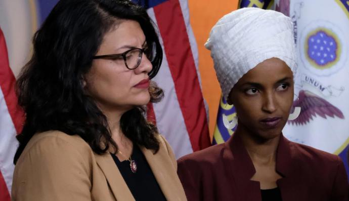 La llegada de las dos representantes estadounidenses, Ilhan Omar y Rashida Tlaib, estaba prevista para este domingo. 