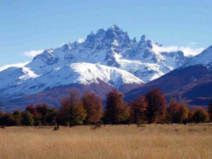 La habilitación del circuito Parque Nacional Cerro Castillo es el objetivo de proyecto en desarrollo. 