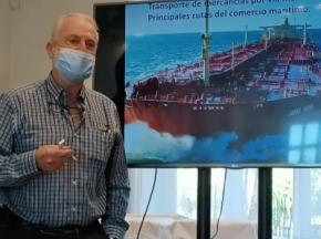 Antonio Cuesta habló del transporte marítimo y las principales rutas comerciales